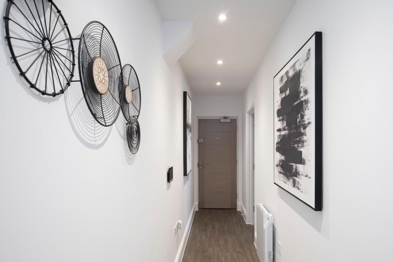 Elliot Oliver - Luxury 2 Bedroom Regency Apartment With Parking & Ev Charger Cheltenham Exterior photo