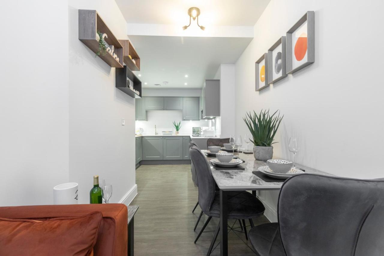 Elliot Oliver - Luxury 2 Bedroom Regency Apartment With Parking & Ev Charger Cheltenham Exterior photo